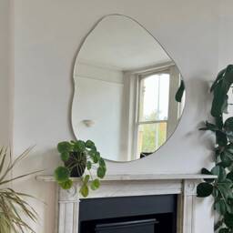 Ergon??? Organic Freeform Modern Mirror With Brushed Brass Frame, Xl - thumbnail 1