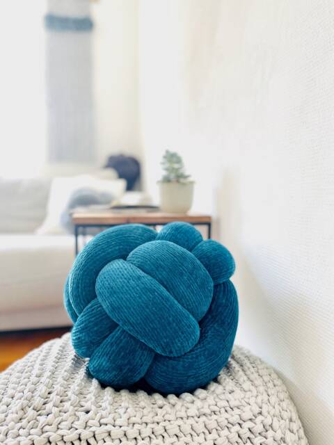 Knot Cushions & Velvet - Decorative For Living Room Decoration & Couch - image 1