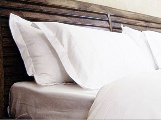 300Tc Cotton White Pillow Case Set - Flanged Sham