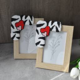 Handmade Punch Needle Picture Frame Zebra & Hearts, 4x6 Photo - thumbnail 4