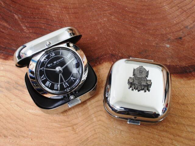 Trains & Railways Flip Up Alarm Clock Portable Quartz Movement Flying Scotsman Steam Train Birthday Gift Ac - image 1