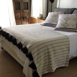 Handwoven Moroccan Cotton Pom Blanket, Berber Decor - thumbnail 3