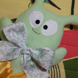 Green Alien Baby Security Blanket Fleece & Satin Lovey - thumbnail 4