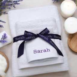 Personalised White Bath Towels & Satin Ribbon Gift Set - thumbnail 3
