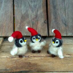 Felt Penguin Miniature Christmas Baby Needle Felt Animal Ornament Xmas Mini Decor Woolen Waldorf Toy Doll Cute Soft Figurine - thumbnail 3
