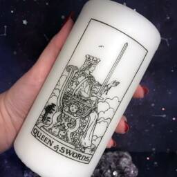 Queen Of Swords - Tarot Pillar Candle - thumbnail 2