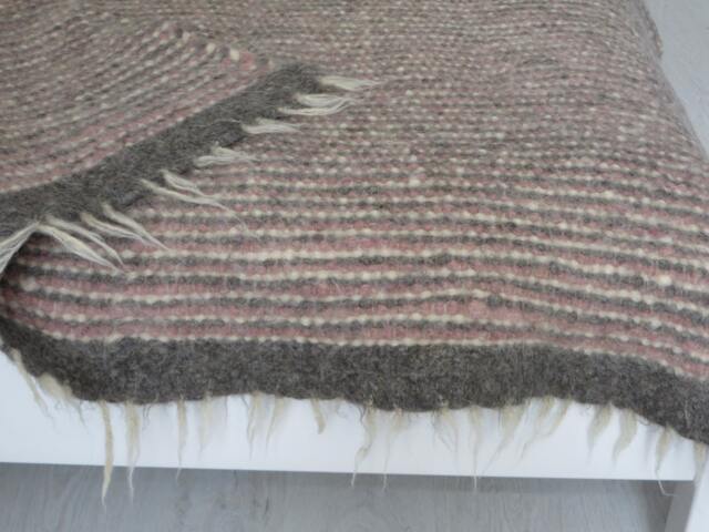 Handwoven Wool Blanket Pink Bed Throw, Organic Plaid - image 1