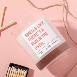 Pregnancy Candle Gift Set. Smells Like A Bun in The Oven. Funny Pregnancy New Baby Gifts - thumbnail 1