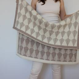 Alpaca Baby Blanket, Jacquard Knit Wool Wrap, Knitted Natural White, Light Beige, Gray Throw, Girl, Boy, Newborn Gift - thumbnail 2