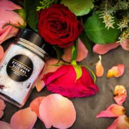 Relaxing Combination - 2 X Medium Soy Scented Candle Travel Tins & 1 Bath Salts - thumbnail 2