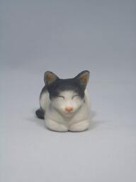 Crouching Cat No .1(Cat Figurine - thumbnail 1