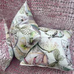 Decorative Lumber Cover in Papilon Shell Reverse Nabucco Rose, Designers Guild - thumbnail 4