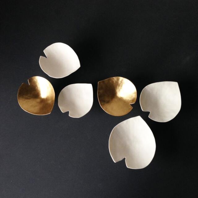 Calla Lily Ceramic Wall Art - White & Gold Porcelain Flowers - Set Of 6 - image 1