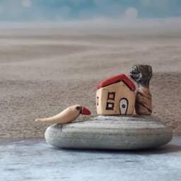 Miniature Ceramic House On Beach Stone Bird Clay Sculpture Decor - thumbnail 3