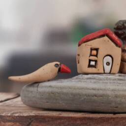 Miniature Ceramic House On Beach Stone Bird Clay Sculpture Decor - thumbnail 2