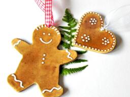 Ceramic Christmas Ornaments, Gingerbread Man & Heart Pottery, Home Decoration, Xmas Gifts, Gift Ideas, Country Decor