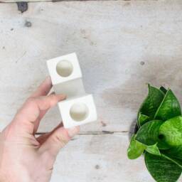 Geometric Concrete Candle Holder Modern U-Shaped Design - thumbnail 3