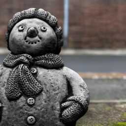 Winter Snowman Figurine Handmade Concrete Seasonal Sculpture Stone Festive Outdoor Ornament Frosty Statue Front Door Decoration Gift - thumbnail 4