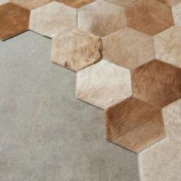 Cowhide Patchwork Rug Hexagon Camel - thumbnail 3