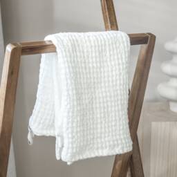 Soft Linen Waffle Bath Towel in Off White/Soft & Fluffy Towels/Quality Spa Towel/Absorbent Linen Blend Towels/