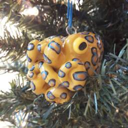 Blue Ringed Octopus Christmas Ornament - thumbnail 2