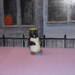 Frankenstein Penguin Figurine - thumbnail 3