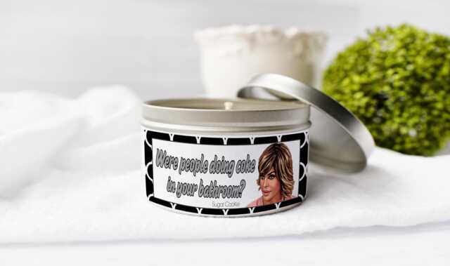 Lisa Rinna Coke in The Bathroom Rhobh Real Housewives Of Beverly Hills Candle 8Oz 16Oz - image 1