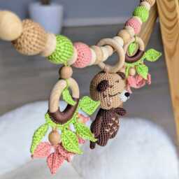 Crochet Stroller Chain With Soft Otter Sensory Toy, Newborn Gift - thumbnail 2