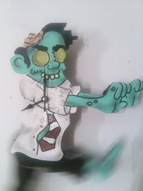 The Walking Dead Pendulum Clock - image 1