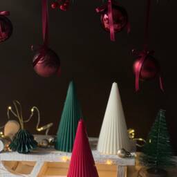 Soy Wax Christmas Tree Candle Festive Vegan Decor - thumbnail 4