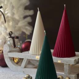 Soy Wax Christmas Tree Candle Festive Vegan Decor - thumbnail 3