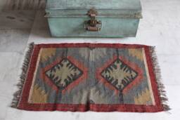 Handwoven Jute Wool Kilim Rug - Indian Traditional Mat, 2x3 Ft