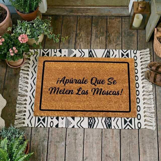 Funny Spanish Doormat, ??ap??rale Que Se Meten Las Moscas, Coir Welcome Mat - image 1