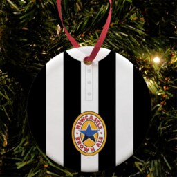 Newcastle Utd Retro Home & Away Shirts Classic Kits Christmas Tree Decoration Bauble Flat Ceramic - Toon Army Great Choice Of - thumbnail 2
