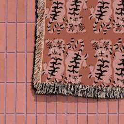 Pink Groovy Tiger Pattern Woven Cotton Throw Blankets - thumbnail 1