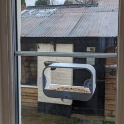 Large Modern Style Glass Window Mounted Bird Feeder Station With Strong Suction Pads - thumbnail 3