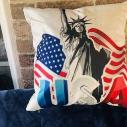 The Statue Of Liberty Decorative Pillow Cover - thumbnail 2