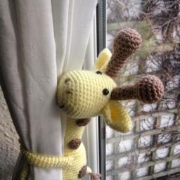 Giraffe Curtain Tie Back, Nursery Decor, Baby Shower Gift - thumbnail 2