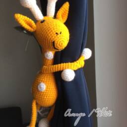 Giraffe Curtain Tie Back, Nursery Decor, Baby Shower Gift - thumbnail 4