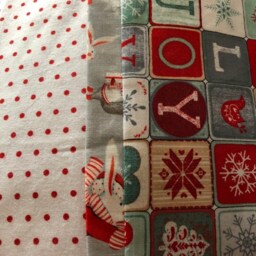 Red Dot Winter Pillowcase - thumbnail 2