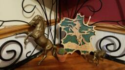 Horse Scroll Saw Birch Wood Leaf Wall Hanging - thumbnail 1