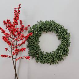 Green Felt Christmas Table Wreath, Charming D??cor, Minimalist Design Centerpiece, Modern, Elegant Floral Motifs Wreath - thumbnail 2