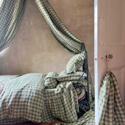 Ruffle Pillowcase - Granny Smith - thumbnail 3