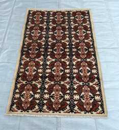 4??6Ft Handmade Rug For Bedroom - Geometric Wool Carpet - thumbnail 1
