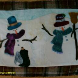 Finn & Flossie Frost Friends Wall Hanging - thumbnail 3
