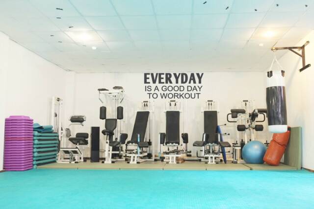 Everyday Is A Good Day To Workout - Vinyl Wall Decal Home Gym Decal Gym Decals Fitness Workout - image 1