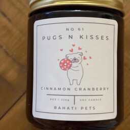 Pugs N Kisses Valentines Day - 8 Oz Soy Hand-Poured Candle - thumbnail 2