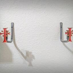 Handmade Aluminum/Resin Grail Tablet Wall Mounts Brotherhood Cross Decor - thumbnail 2