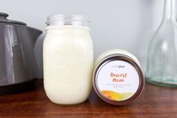 Harvest Moon Soy Candle in Pint Mason Jar, Scented Candle, Wood Wick Harvest Moon Jar - thumbnail 1