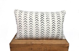 Black & White Mudcloth Pillow Cover, Chevron Print, Boho Decor - thumbnail 2